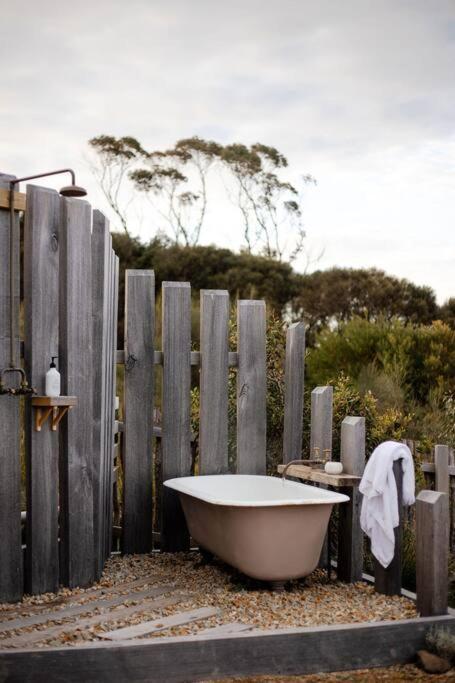 Bruny Boathouse Bed & Breakfast Alonnah Bagian luar foto